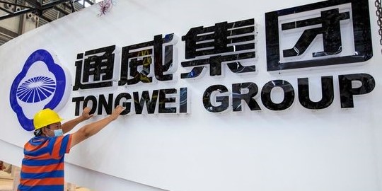 Tongwei annonce un investissement de 3,9 milliards de dollars pour stimuler la production de silicium